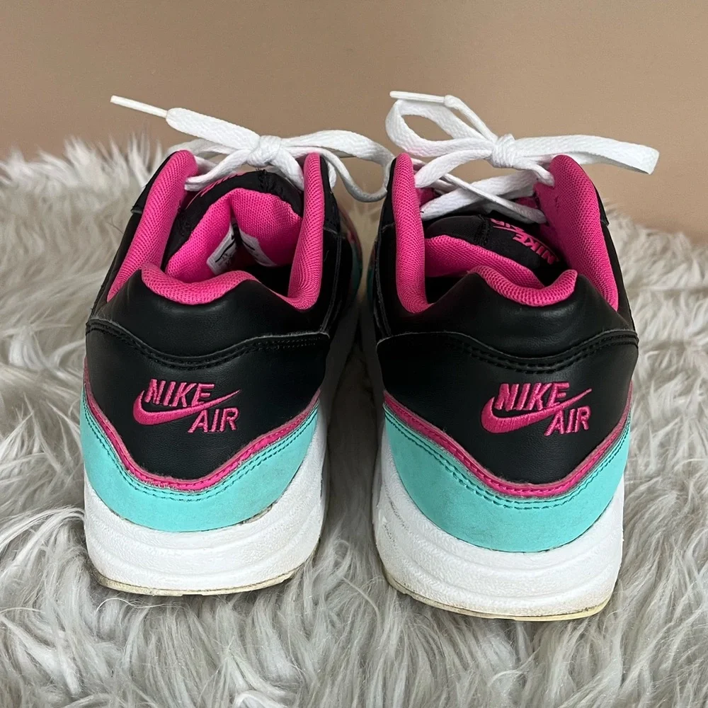 {Nike} Air Max Sneaker South Beach Edition - Size Youth 7